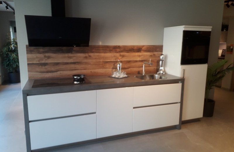 Schmidt Arani hoogglans VERKOCHT!