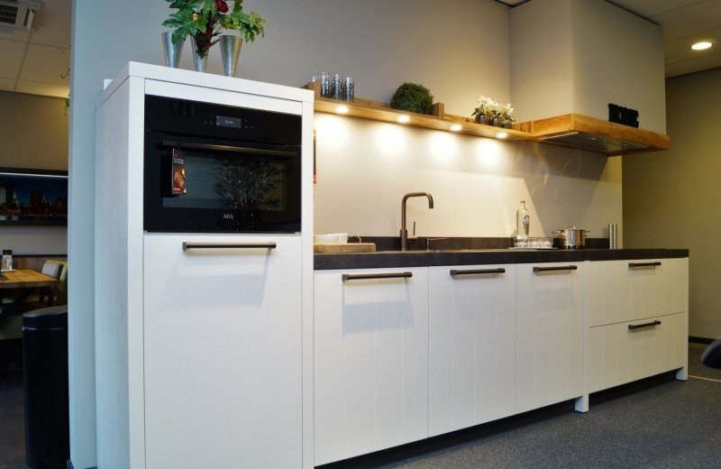 Showroomkeuken Schröder Merino Bianco
